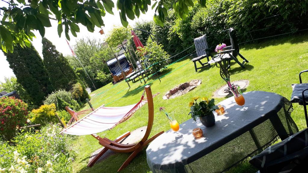 Privatzimmer mit Gemeinschaftsbad - Zur Fliegerbank in der Rhön 1 Steinwiesenfeld, 97705 Burkardroth
