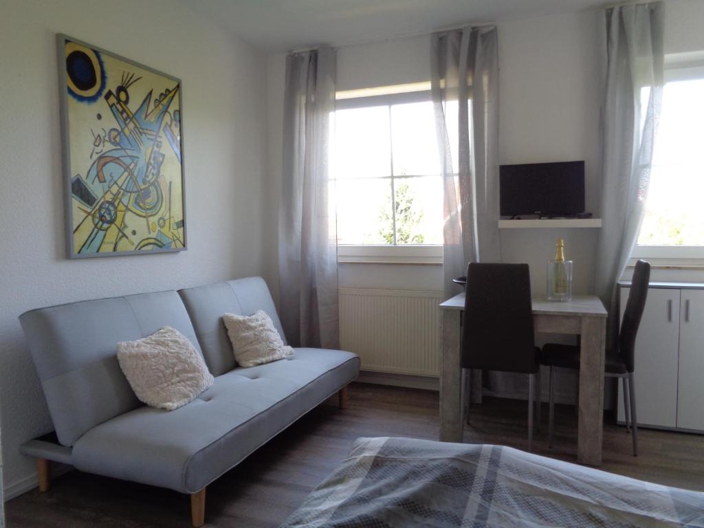 Studiozimmer an den Leineauen Innersteweg 3 -, 30966 Arnum