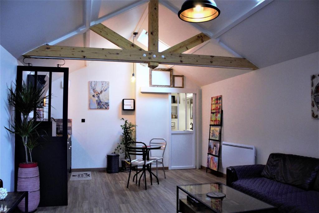 Style Loft dans une maison au calme 23 Rue de Balzac, 78410 Aubergenville