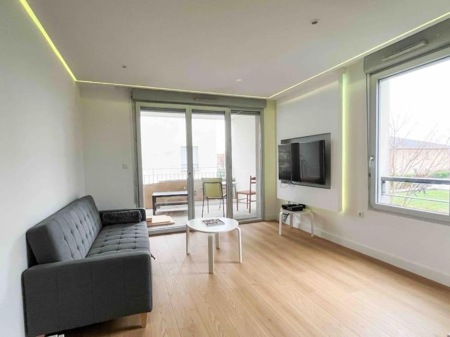 Trendy cool and cozy big room in a green area 12 min near from the center 10409 Berlin