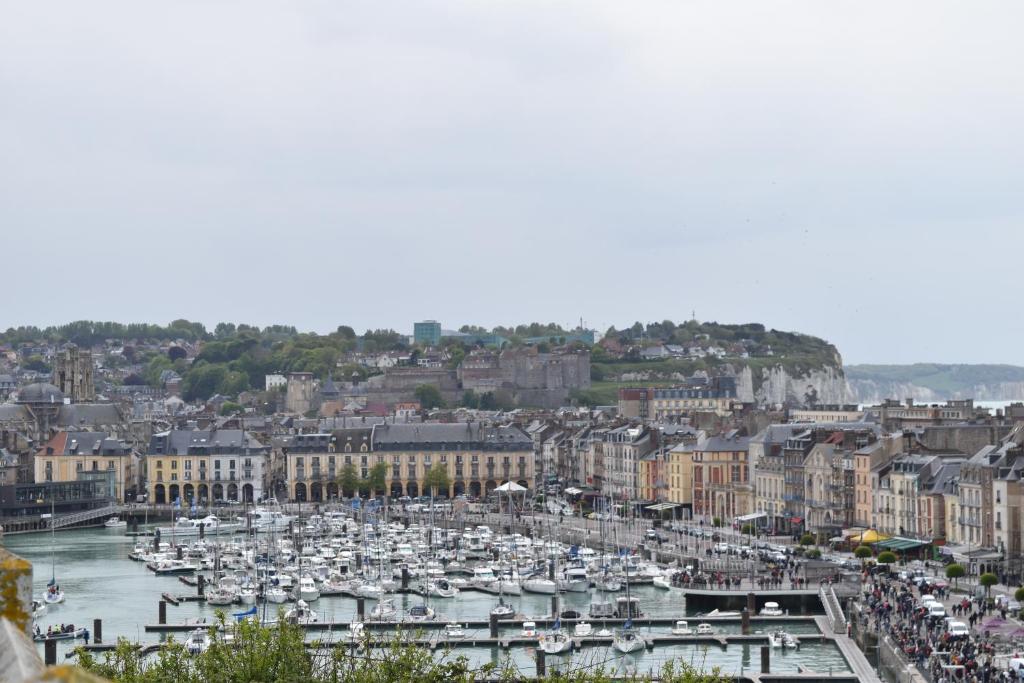 Une halte sur Valence 26500 Valence