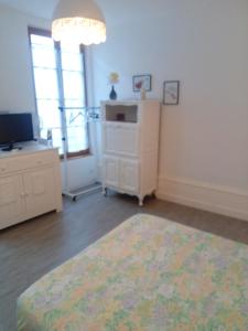 vieux-Cognac, chambre et salle de bain privative