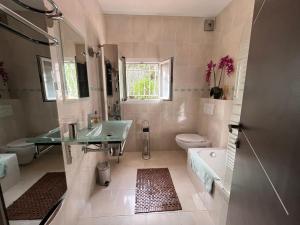 Séjour chez l'habitant Villa Millefleurs 322A Route du Bertrand 06500 Castellar Provence-Alpes-Côte d\'Azur