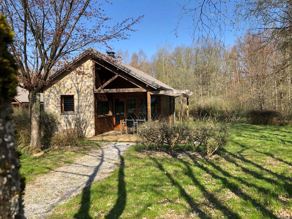 VOLCANS D'AUVERGNE - PONTAUMUR 63380 Pontaumur