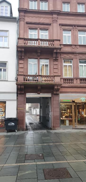 Séjour chez l'habitant Von privat, Großes Zimmer sehr zentral in Bad Homburg Stadtmitte 43 Louisenstraße 61348 Bad Homburg vor der Höhe