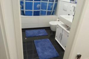 Zimmer mit eigenem Bad in Märchenstadt!