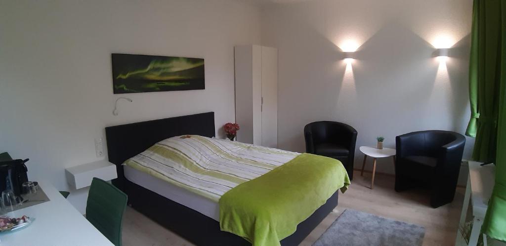 Zimmervermietung Russ Lindenstr. 10, 31249 Equord
