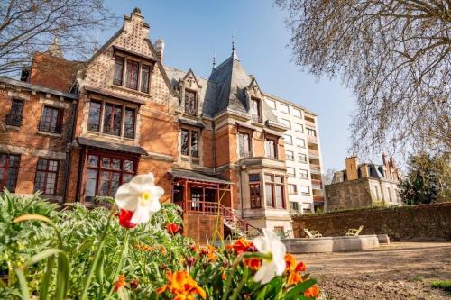 Appartement Séjours & Affaires - Appartement Spacieux avec Balcon - Calme et Chaleureux 24 rue du capitaine Pougnon Tours