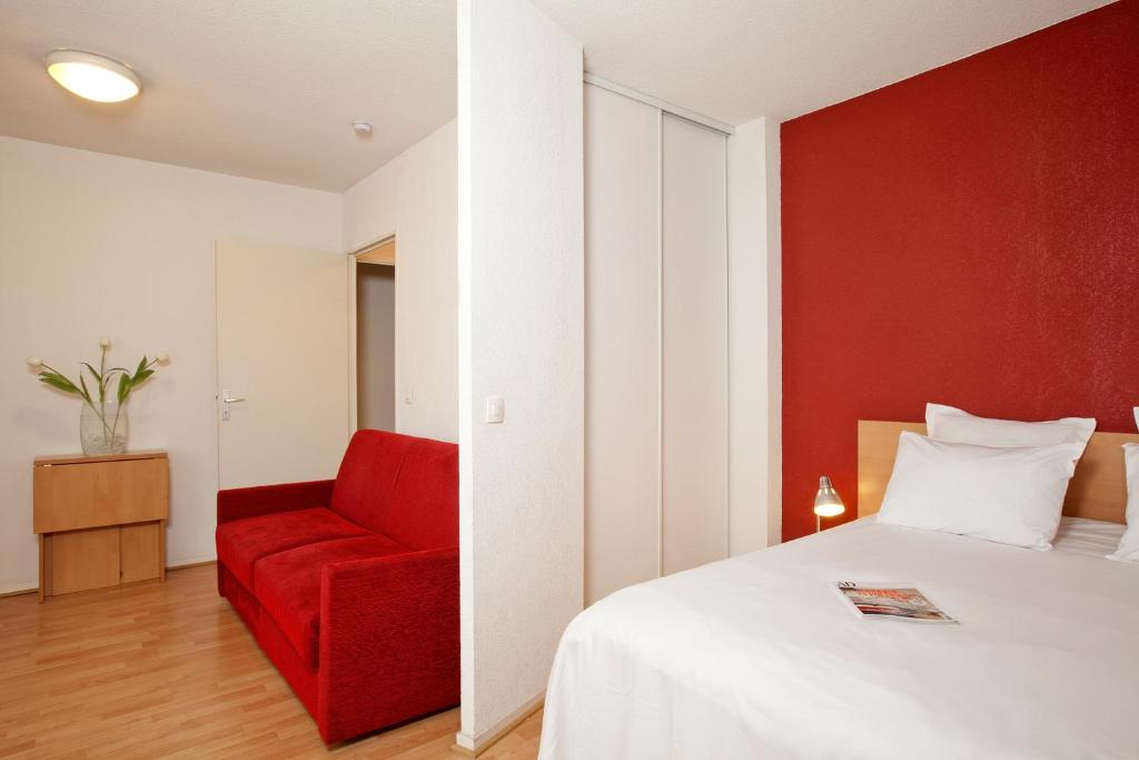 Appart'hôtel Séjours & Affaires Paris-Nanterre 50 rue des Vignes, 92000 Nanterre