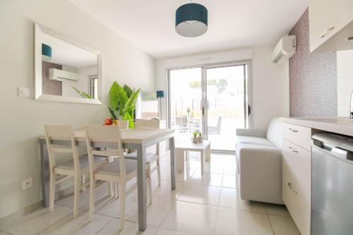 Appartement SELECT'SO HOME - Résidence Le Poséidon - Piscine & Parking - Prestations de qualité & Services Hôteliers - POS03 7 Avenue de la Mer Bormes-les-Mimosas