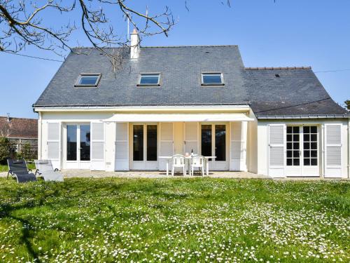 Serene Holiday Home in P nestin 300m from the beach Pénestin france