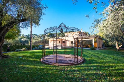 Villa Serene Luxurious Hillside Villa near Cannes 917G Avenue de Pibonson Mougins