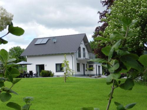 Serene Villa in Medebach K stelberg near Lake Medebach allemagne