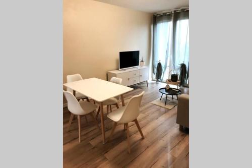 Appartement Serenidad - Appartement cosy 50m2 et Parking 36 Rue des Aubrays Châteauroux