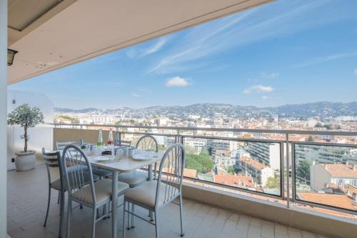 Maison de vacances SERRENDY 3-bedroom apartment only steps away from the heart of the city 5 rue du Sergent Gazan Cannes