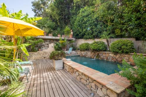 SERRENDY - Belle maison cannoise pour 6 avec vue mer piscine & sauna Cannes france