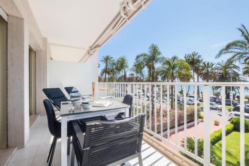 Appartement SERRENDY  ECRIN CROISETTE   Vue mer terrasse haut de gamme ! 76 Boulevard De La Croisette Cannes
