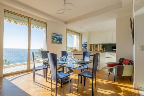 Appartement SERRENDY Panoramic view of the sea situated a few steps from the beach 1 Avenue Laugier Cannes