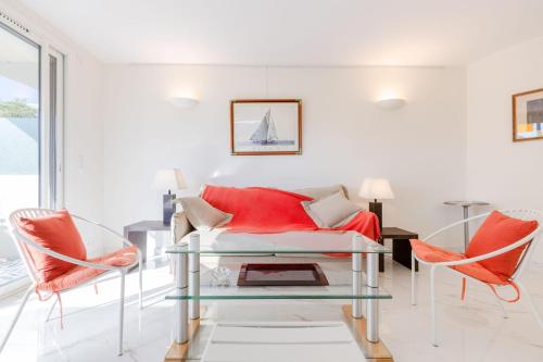 Appartement SERRENDY Renovated 1-bedroom apartment in a private estate 12 rue Jean Cresp Cannes