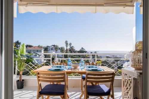 Appartement Serrendy TERRACE SEA VIEW UPSCALE RESIDENCE SWIMMING POOL 26 Avenue du Maréchal Koening Résidence Le Monte Leo Cannes