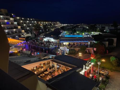 SHOWTIME NATURISTE PORT NATURE 6 parking privé clim ascenseur vue mer Le Cap d\'Agde france