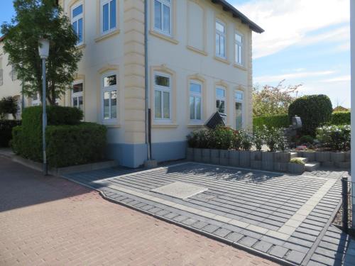 Appartements Skerra Apartments \ 32 Bahnhofstraße Fehmarn