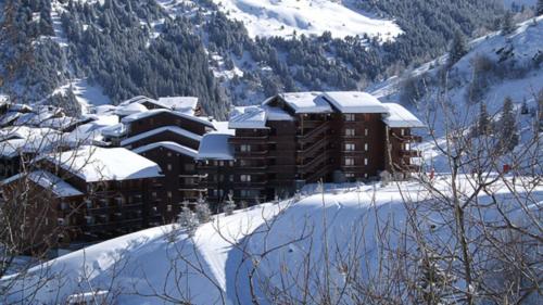 Ski in and Out 2-Bed Apartment in Meribel Les Allues france