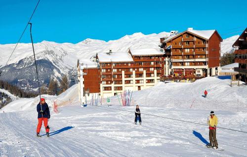 Skissim Select - Résidence Le Cervin by Travelski La Plagne Tarentaise france