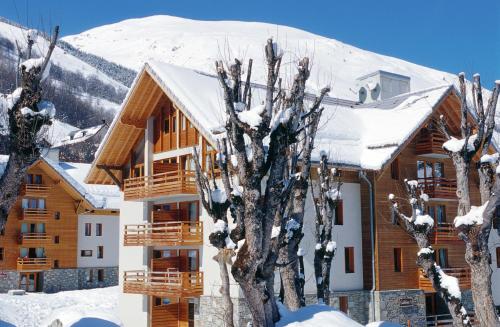 Appartements Skissim Select - Résidence Les Chalets du Galibier 4*by Travelski Route du Galibier Valloire