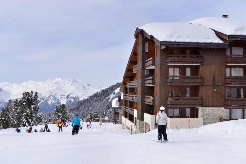 Skissim Select - Résidence Licorne by Travelski La Plagne france