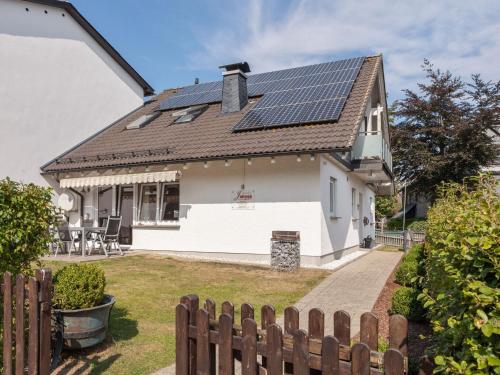 Maison de vacances Snow covered Holiday Home in Winterberg with Sauna Garden  Winterberg