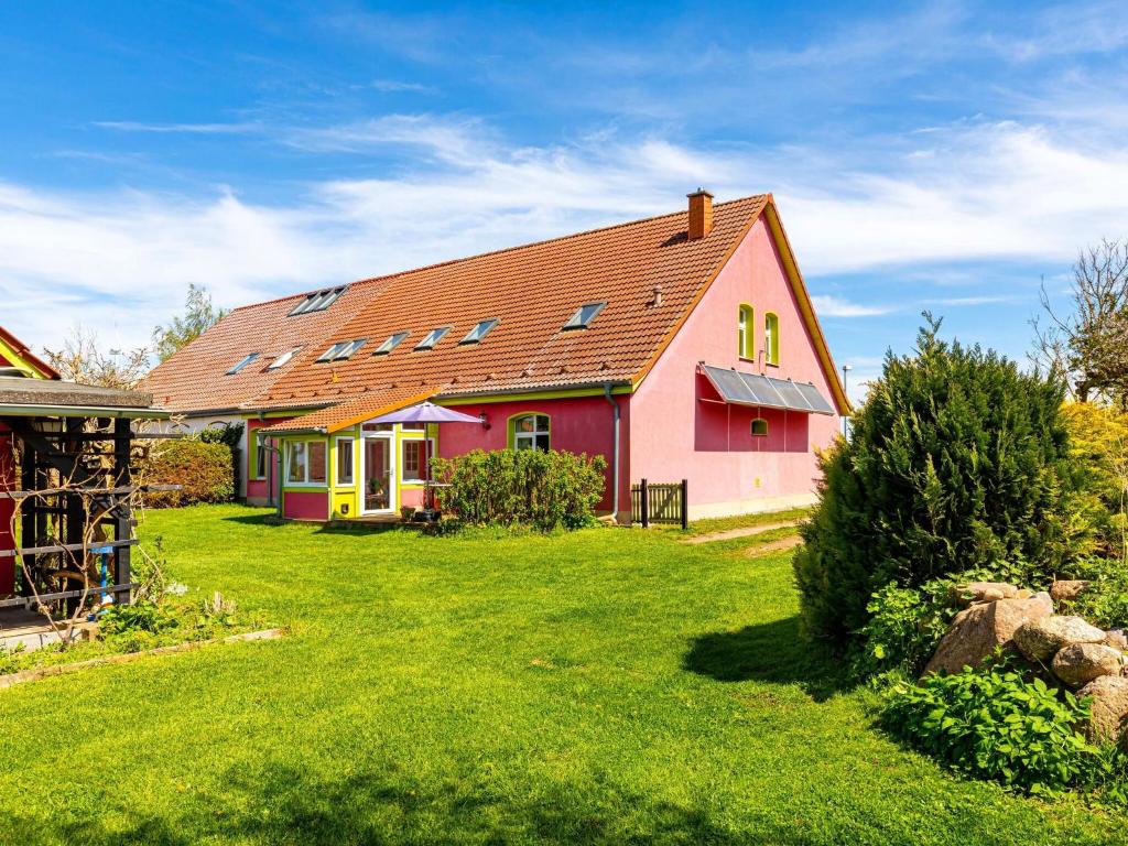 Appartement Snug Apartment in Altentreptow with Garden , 17087 Altentreptow