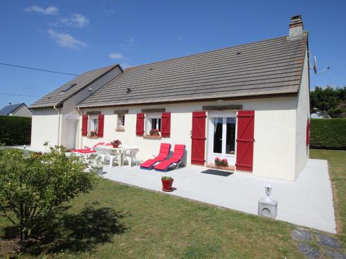 Snug holiday home in Denneville Plage near beach Denneville france