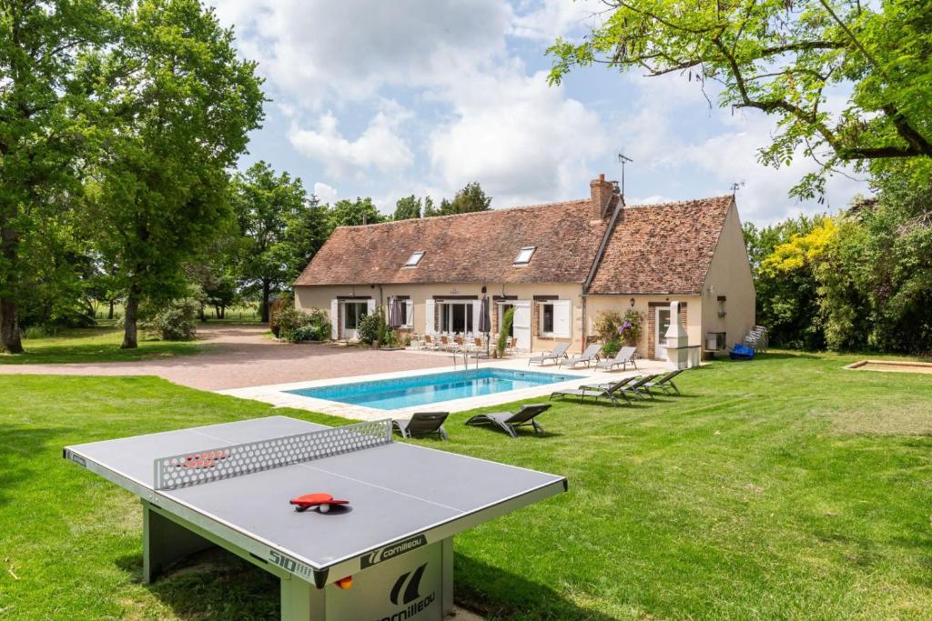 Villa So Villa Ramenerie 45 - Heated pool - Basket - 1h30 from Paris - 26 beds Lieu dit la ramener, 45320 Courtemaux