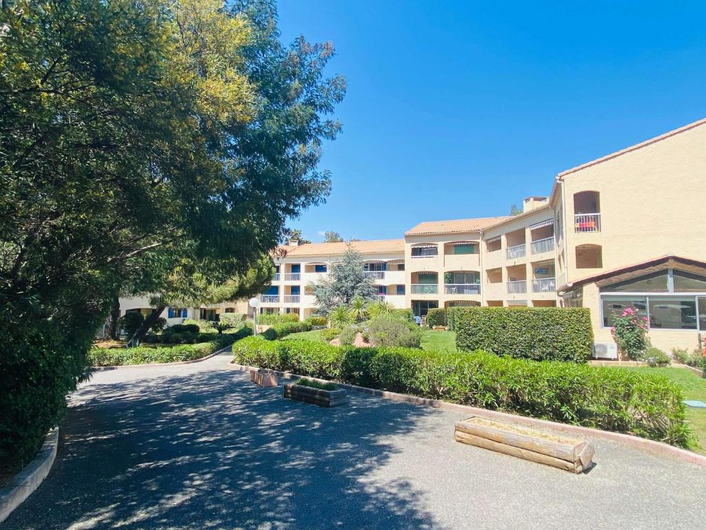 Appartement SOLEIL BLEU Proche Mer et Port 333 Route de la Corniche, 83700 Port Santa-Lucia
