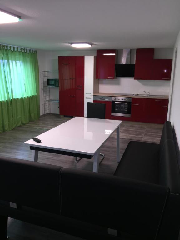 Appartements SoNi Apartment Fabrikstrasse 1, 64807 Dieburg