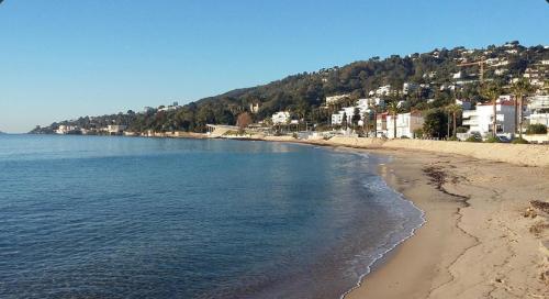 Spacieux studio à Golfe Juan 2 minutes des plages Vallauris france