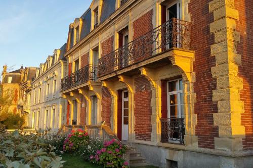 Spacious 19th century house Saint-Aubin-sur-Mer france