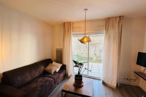 Spacious and very central apartment with garden Vannes france