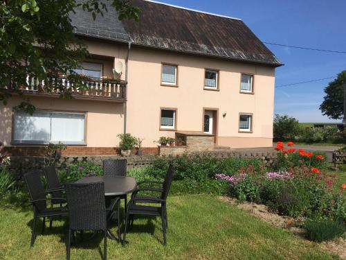 Spacious Apartment in Rodershausen with Barbecue Rodershausen allemagne