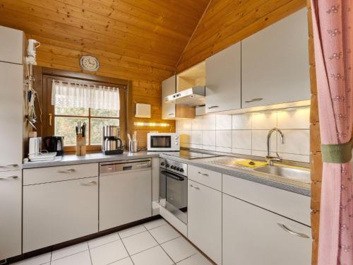 Maison de vacances Spacious Chalet in Hinterrod Thuringia with Sauna  Eisfeld