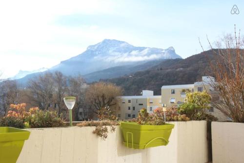 Spacious flat terrace beautiful view Tram CDirect access Grenoble #A4 Seyssinet-Pariset france