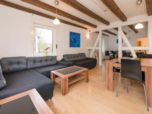Maison de vacances Spacious group home close to Winterberg and Willingen with private garden  Medebach
