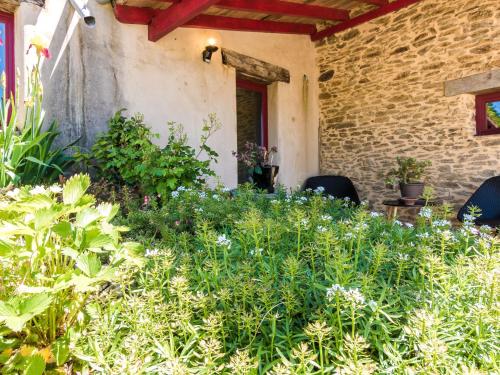 Maison de vacances Spacious Holiday Home in Altillac with Private Pool  Altillac