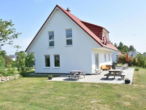 Maison de vacances Spacious Holiday Home in Hornstorf with Trampoline  Hornstorf