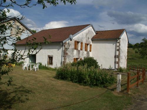 Maison de vacances Spacious Holiday Home near Forest in Esmouli res  Esmoulières