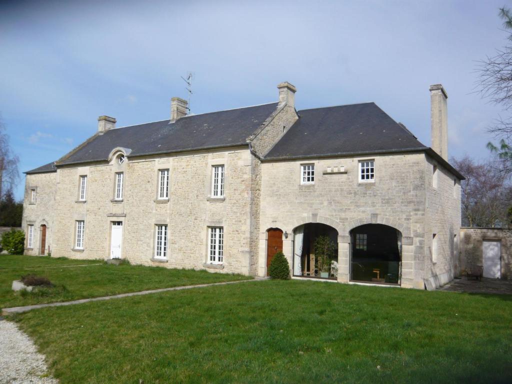 Villa Spacious house near the historic town of Bayeux and only 9km from the sea , 14400 Vaux-sur-Seulles