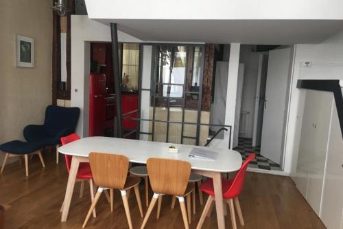 Appartement Spacious loft at 2 steps from the Chocolate Museum 37 Rue d'Enghien Paris