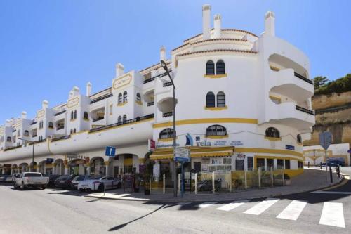 Appartement Spacious Two bedroom apt, 200m from the beach 1 Rua dos Combatentes Carvoeiro