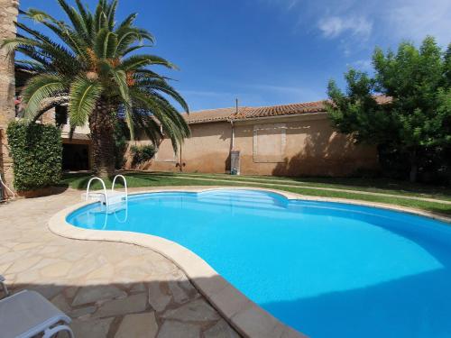 Spacious Villa in Languedoc Roussillon with private Swimming Pool Saint-André-de-Roquelongue france